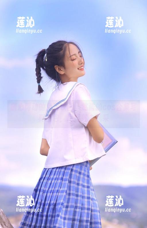 随心而动的兔玩映画：悠酱的cos合集写真图包，尽显魅力风采