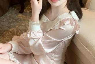 兔玩映画呈现无圣光大凤与沙恩的旗袍原图，让你心动不已