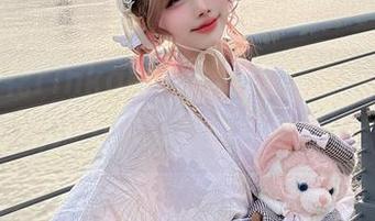 冲田凛花rinka的静谧之哈桑套图更新，感受她为你带来的视觉艺术！