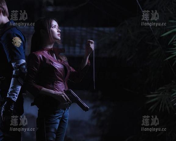 清透如水：前羽rr带来的透明写真，以雅致图片展现生活中的无尽诗意与柔情。