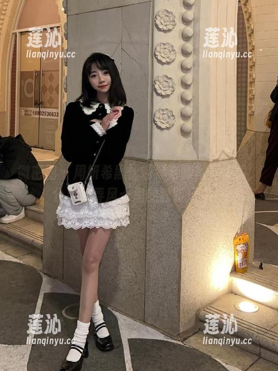 微密圈 - 周妍希黑丝钢琴老师写真集锦，分享她春风十里的独特风采！