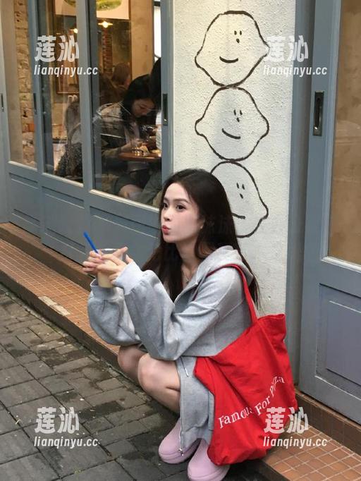 喵糖映画 - 原图中的蠢沫沫：在办公室里打造的无与伦比的写真艺术之美