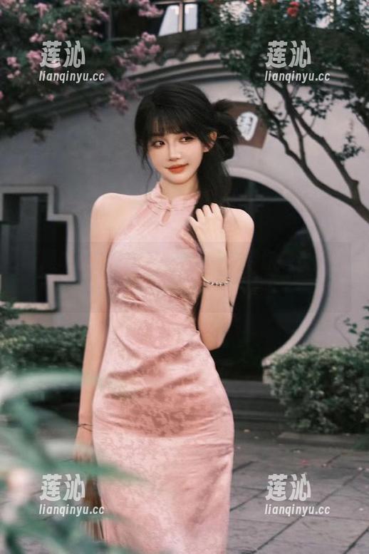喵糖映画深蓝JK制服图集，带你感受青春少女的优雅与俏皮气息！