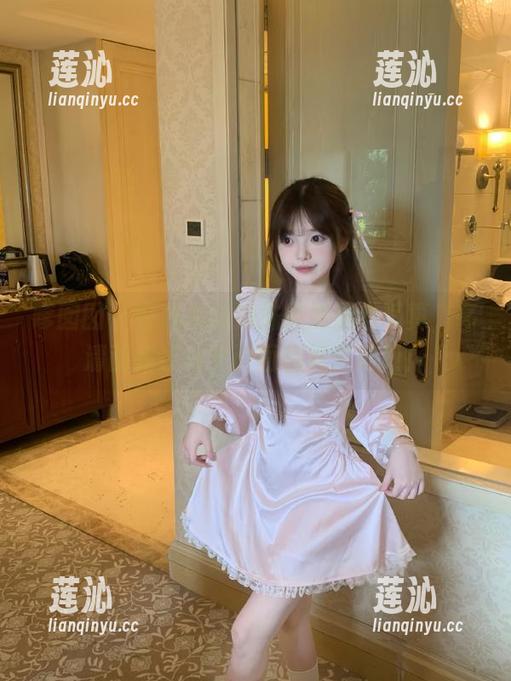 嗲囡囡 - 在线品味姝姝妹妹黑丝写真，高清画质让每个画面都如梦如幻！