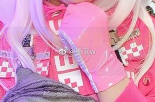 墨玉M的肉丝魅惑：高清原图让你沉浸其中
