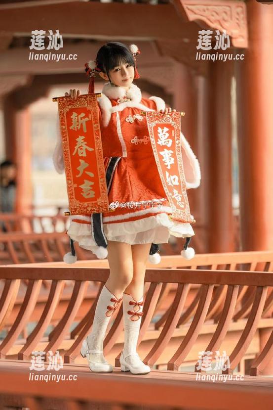 失眠小宁与女巫的浪漫定制写真，揭秘神秘的夜色生活