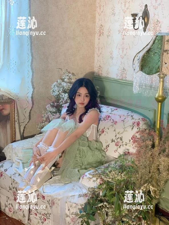 微密圈 - 定制专属“女友”摄影作品，女刺客展现别样的视觉盛宴！