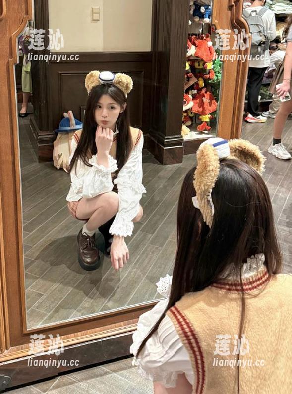 微密圈 - 小仙女ELaine水手服写真：无圣光也能美图加倍的自嘲之旅