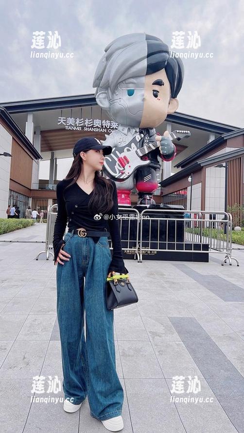 小女巫露娜最新清纯造型，超美写真图片展现梦幻般的女孩气质