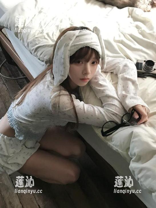 尤果网 - 含含的婚纱全集：无与伦比的原图尽在其中，快来围观吧！