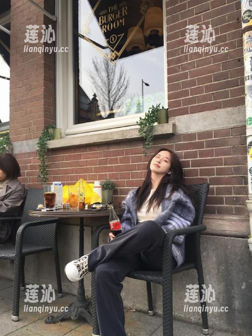 尤果网 - 小潘鼠泳衣套图大分享，免费下载，让你一饱眼福！