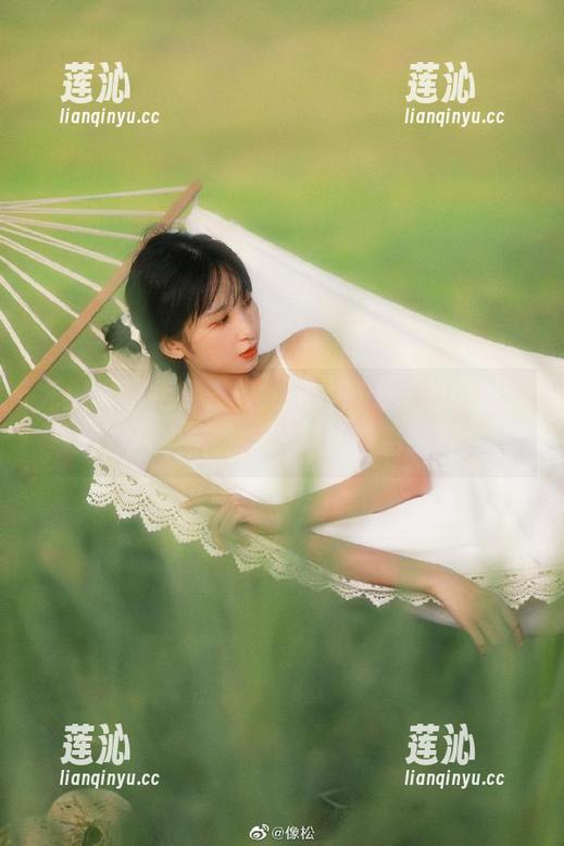 尤果网 - 免费获取尤菲儿护士主题图包，完美融合艺术与护理的精彩瞬间！