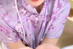 尤果网 - 李易童的纯白世界：壁纸合集，展现她不一样的艺术视角与风采。