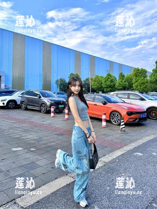 尤果网 - 杨乔之连体衣写真：感受优雅与时尚的完美结合，原图分享