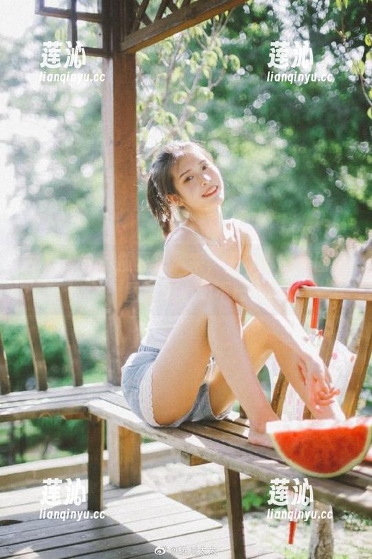 尤果网 - 尽揽夏天风采，王尔琳的美图套图让你心动不已