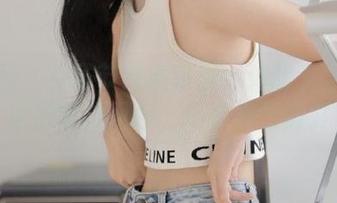 尤果网 - 万圣节灵感来袭：体验艾小青的原创写真图包，尽享视觉盛宴