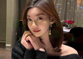 尤果网 - 轻盈白裙中的蜜儿：独家写真合集网盘资源