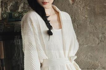 尤果网 - 青春无敌的谭晓彤：她的水手服私房图集让你瞬间心动