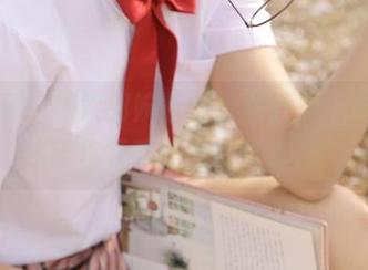 尤果网 - 探索郭婉祈的教室世界，精美图集带你领略绝美写真艺术！