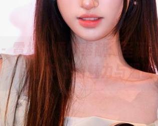 尤果网 - 霓梓心倾情奉献：圣诞美图图包，尽显节日的魅力与温暖