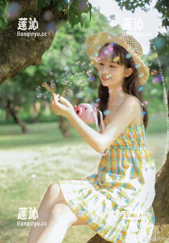 尤果网 - 清纯如梦：飞Angelababy的在线写真作品带来心灵的宁静与感动。