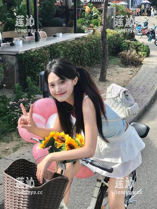异思趣向-小九 异思趣向 - 小九私房写真新作,白丝裹身的清新气息,在每一个画面中散发出无法抗拒的诱惑