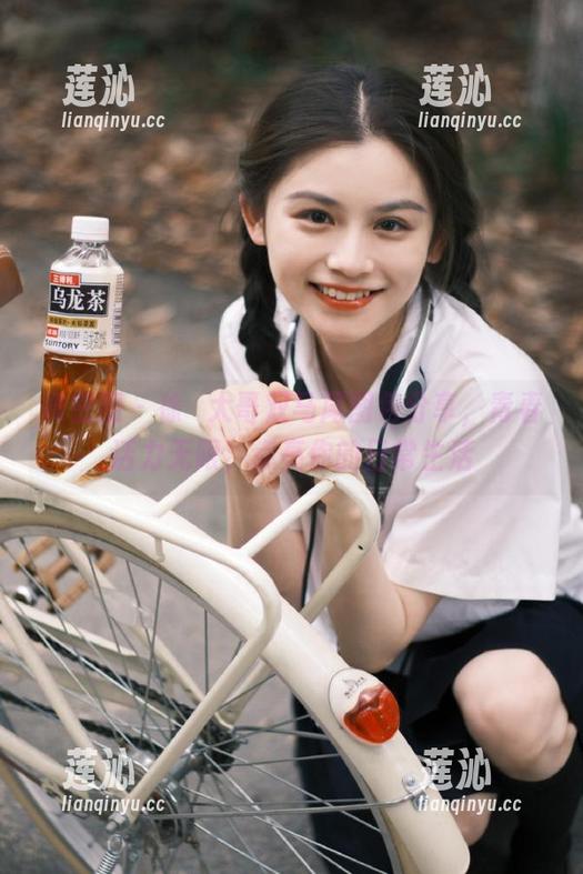 微密圈 - 徐珺大哥双马尾图包分享，青春活力无限，点亮你的日常生活