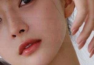 推女神 - 谭晓彤和服写真合集：每张图片都讲述一个动人的故事