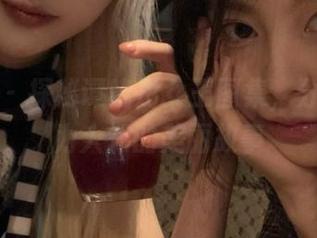 推女神 - 探秘谭晓彤女王图集，分享她不为人知的美丽故事
