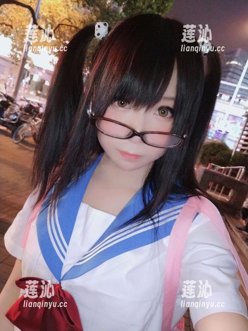 与摇摇乐yoyo一起探索职业装写真：原图记录了无数职场女性的奋斗故事