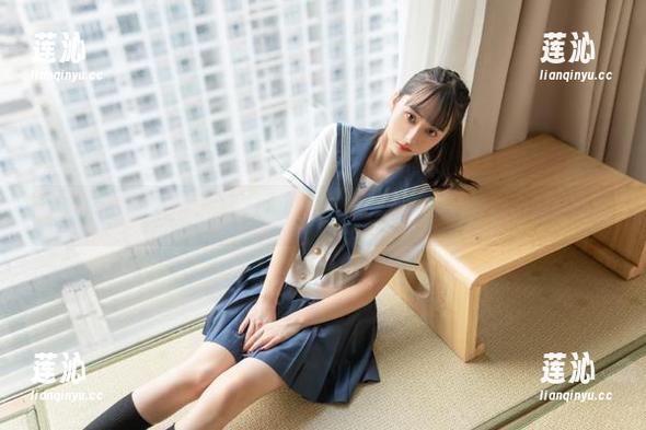 星颜社 - 套图特辑：刘钰儿美足风情合集，感受独特的视觉盛宴
