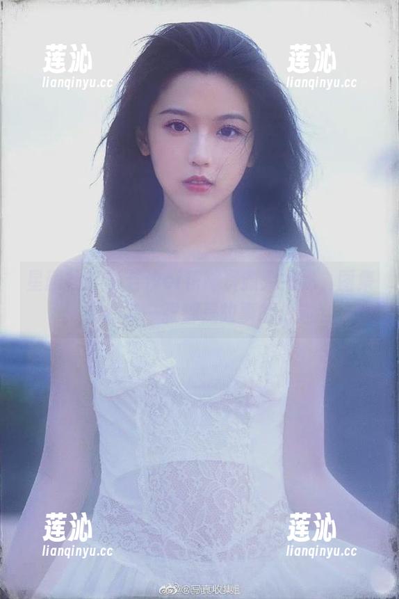 星颜社 - 李若汐ci花嫁资源大揭秘，图集中的每一张都是故事的传递