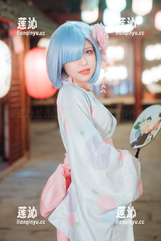 晕崽Zz的透明美学：观看她的写真合集感受惊艳！