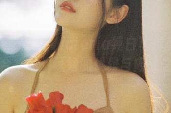 微密圈 - 果儿Victoria纯白写真美图精华合集，见证她的优雅与内敛之美