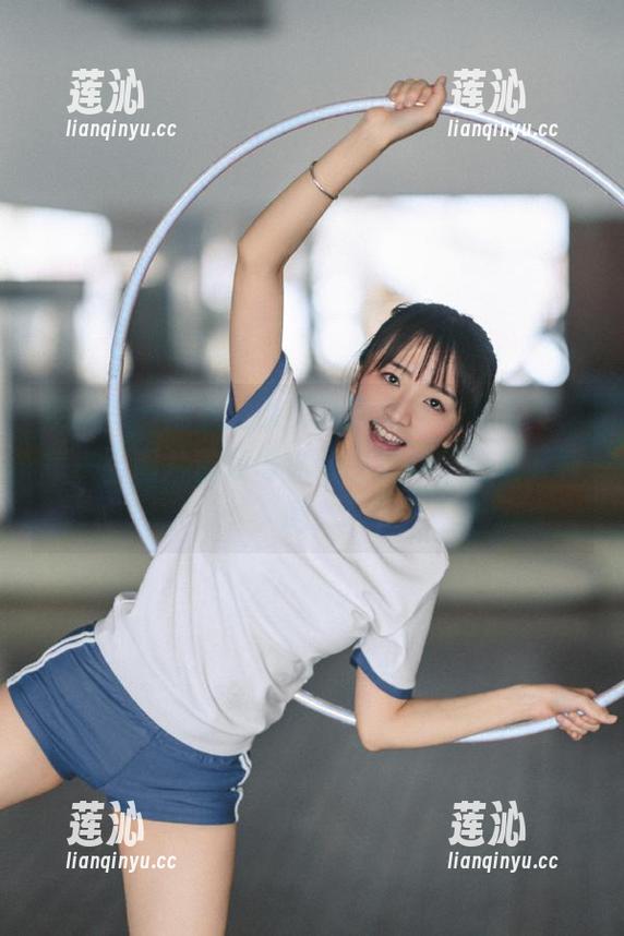 果团网 - 潮流先锋莫雅淇女友最新写真，每一张图片都值得你细细品味，快来下载吧！