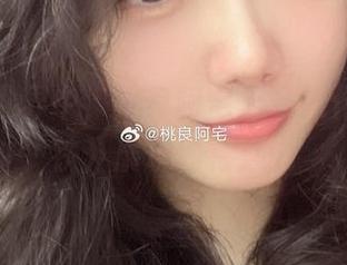 在地下世界中，桃良阿宅无圣光作品《地铁》展现独特魅力