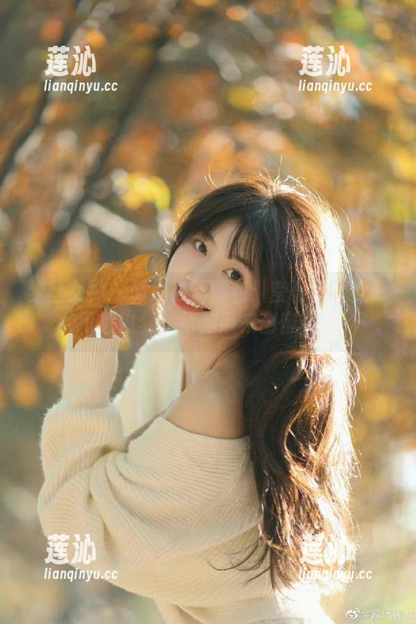 梦丝女神 - 暖心高清图包：莹仙女兔女郎的可爱时刻，给你带来甜蜜享受！