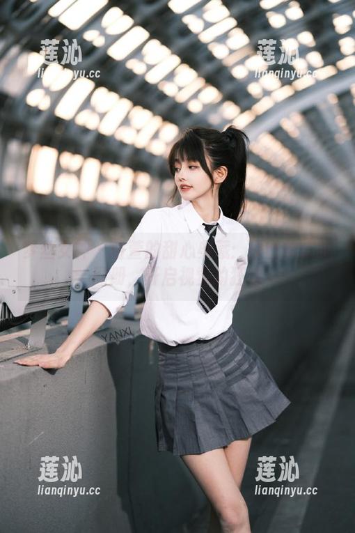 梦丝女神 - 香萱的甜心典藏：原图构成的图册，开启视觉的狂欢
