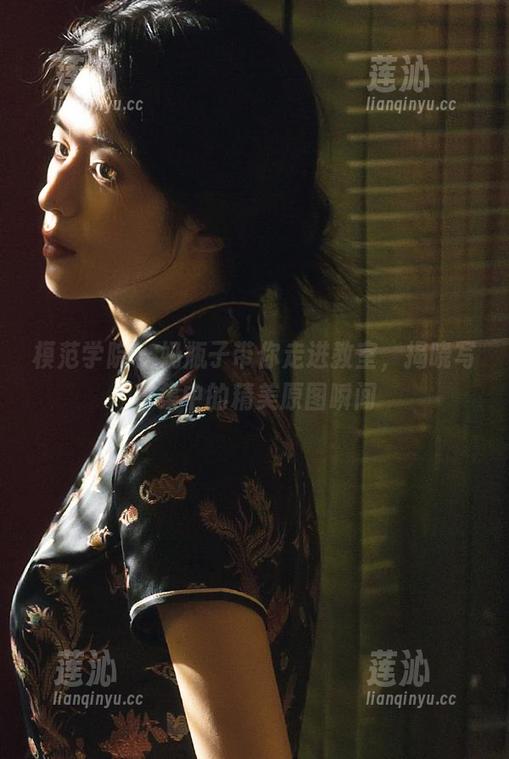 模范学院 - 奶瓶子带你走进教室，揭晓写真集中的精美原图瞬间