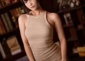 欣赏汪知子短裤美图中的风情，感受写真作品的魔力