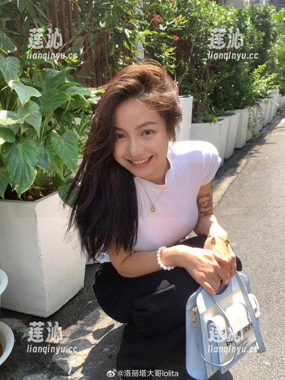 探索洛丽塔大哥的定制图集，与甜心一起邂逅独特风格