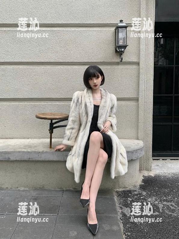 激萌文化-周闻球球 激萌文化 - 周闻球球全套写真曝光,感受“喵耳机”独特的魅力与风格!