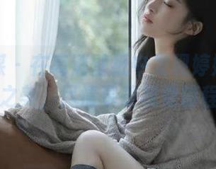 物恋传媒 - 在高清壁纸中发现婷婷的黑白之美，尽情享受视觉旅程