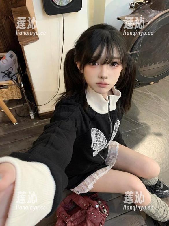 微密圈 - 瑜瑾u白衬衫系列资源合集：探索优雅与时尚的完美结合，轻松打造你的穿搭灵感。