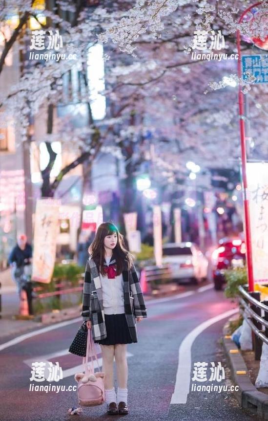 甜予摄影 - 探秘齐齐浴室的写真世界，精彩作品尽在网盘免费下载！