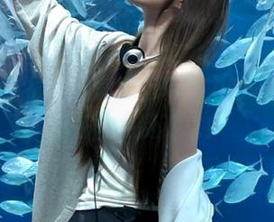 不花一分钱，白莉爱吃巧克力的明日香写真任你免费下载！