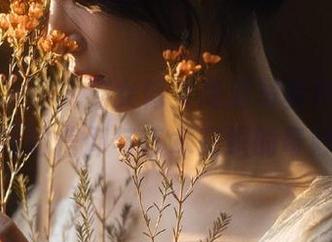 微密圈 - 白龙猫女修女高清写真作品集，深入探讨信仰与艺术交织的奇妙境界