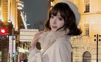 在粉白条纹小可爱的世界，祖木子写真图册让你瞬间变身快乐源泉！