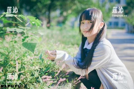 神楽坂真冬的高清照片，裤袜小恶魔形象生动再现，让人目不转睛。
