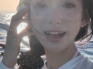 秀人网 - 探索“icy猪”的独特定制写真合集，每一件作品都有一个动人的故事！
